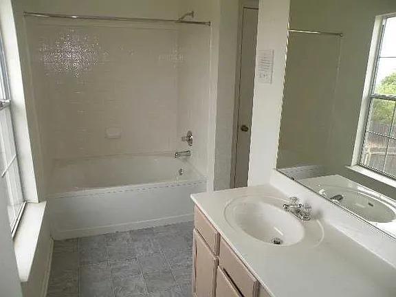 Foto del edificio - 310 Crossland Cove