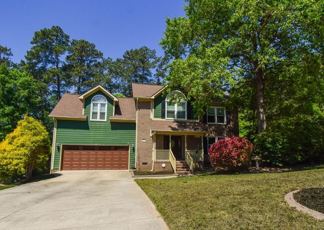 Building Photo - 2 Weeks Free Rent~4 Bedroom 2.5 Bathroom With A Large Deck and 2 Car Garage! Near Methodist Unive...