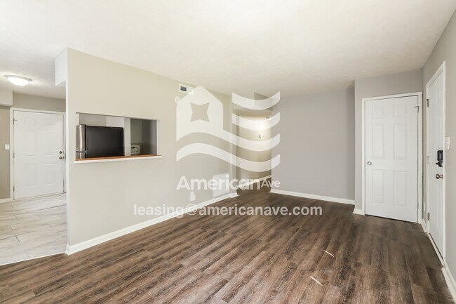 Foto del edificio - 2250 N 39th St