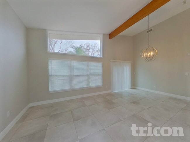 Building Photo - 1230 Kapok Kove Cir