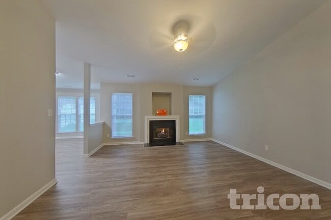 Building Photo - 1816 Oakdale Green Dr
