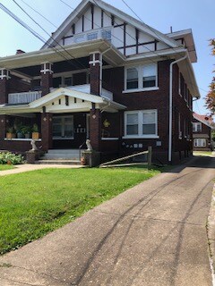 Building Photo - 1629 Quarrier St