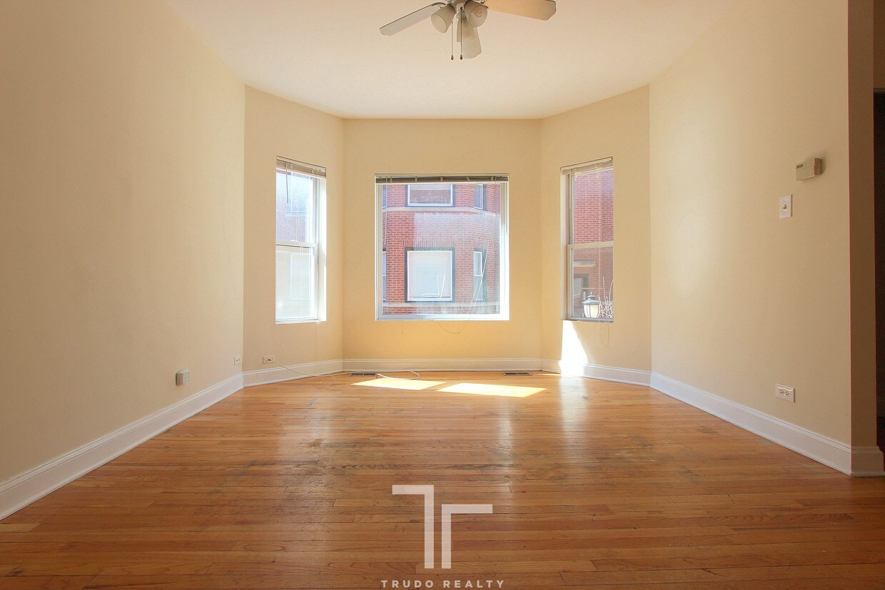 Foto principal - 851 W Cornelia Ave