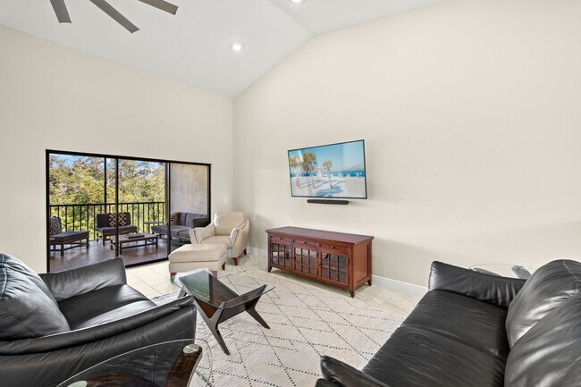 Building Photo - 16550 Heron Coach Way