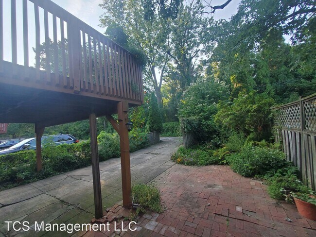 Building Photo - 4 br, 2.5 bath House - 519 Wadsworth Ave
