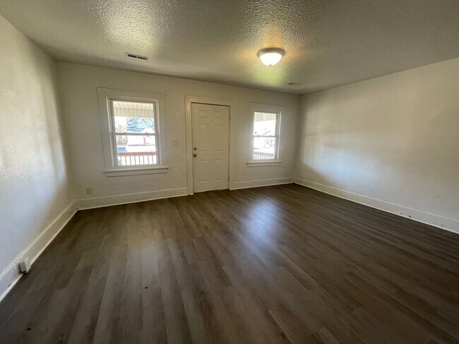Foto del edificio - 2 Bedroom 1 Bath House