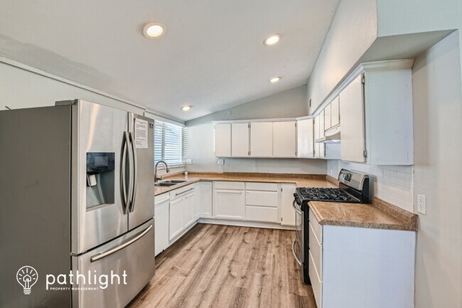 Foto del edificio - 2517 Pearson Avenue