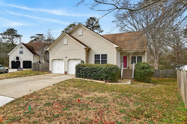 Foto del edificio - 6044 Steeplechase Ln