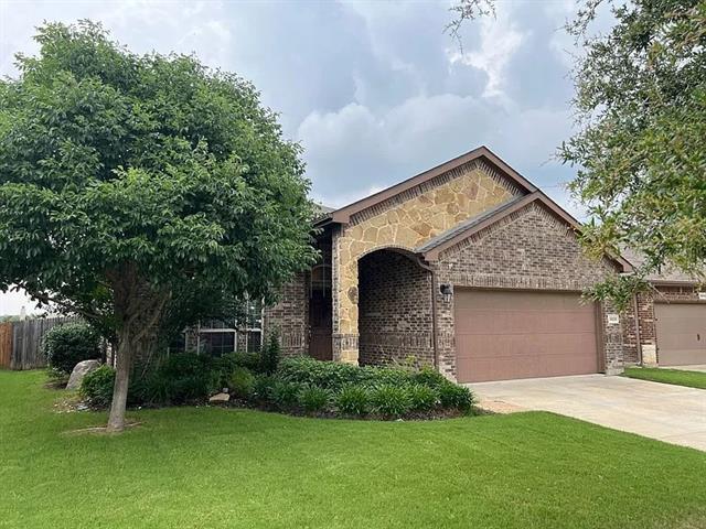 Foto del edificio - 3020 Tamarack Ln