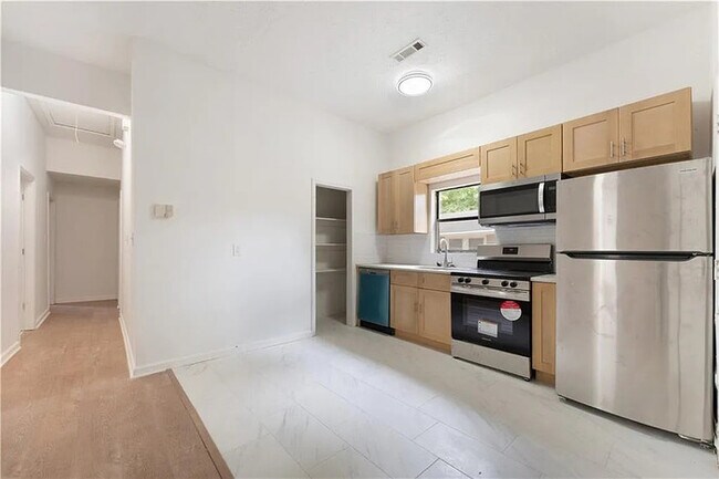 Foto del edificio - 37 Johnson Rd NW