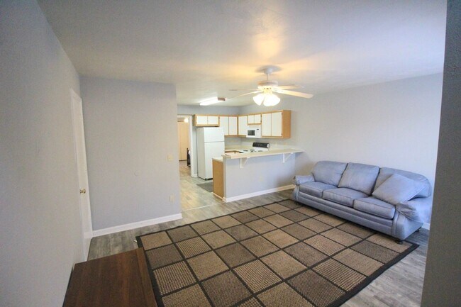 Building Photo - 1430 Devon Ln