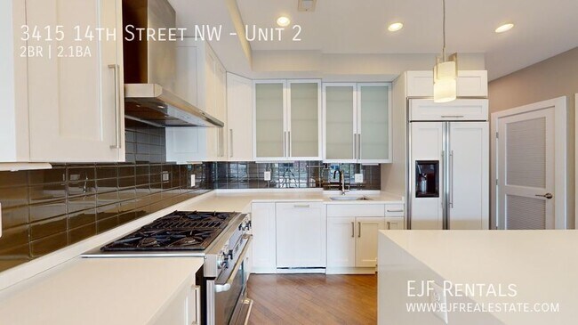 Building Photo - Modern Urban Two Bedroom Condo For Rent-Pe...