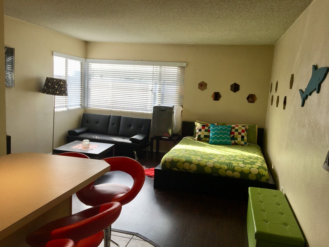 Foto principal - 1645 Emerald St