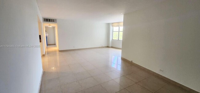 Foto del edificio - 7441 Wayne Ave