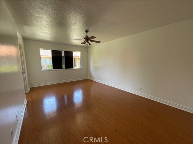 Foto del edificio - 939 W Pine St