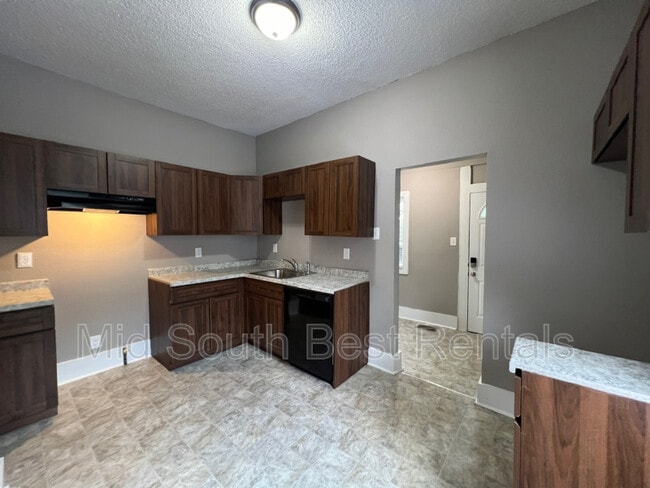 Foto del edificio - 1707 Foster Ave