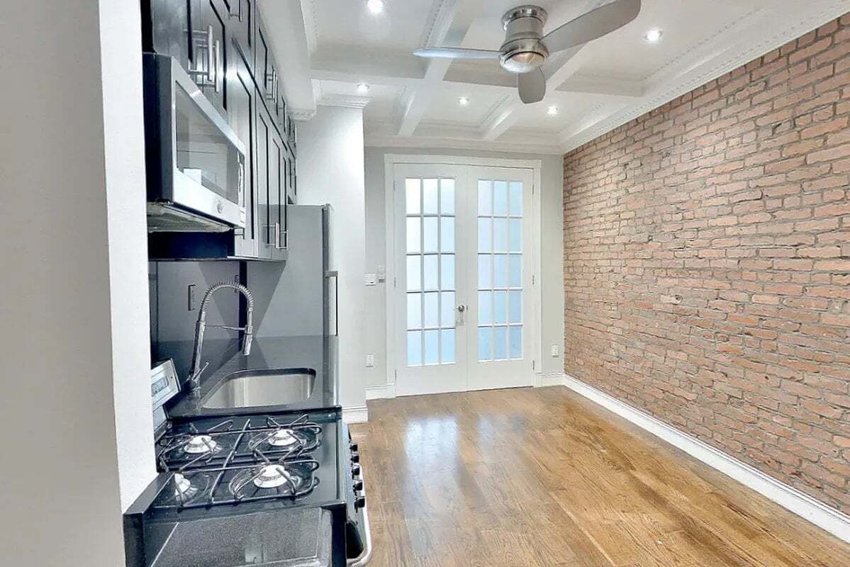 Foto del edificio - 15 W 103rd St