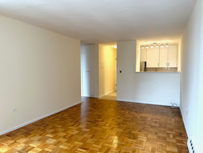 Building Photo - 87 Glenbrook Rd