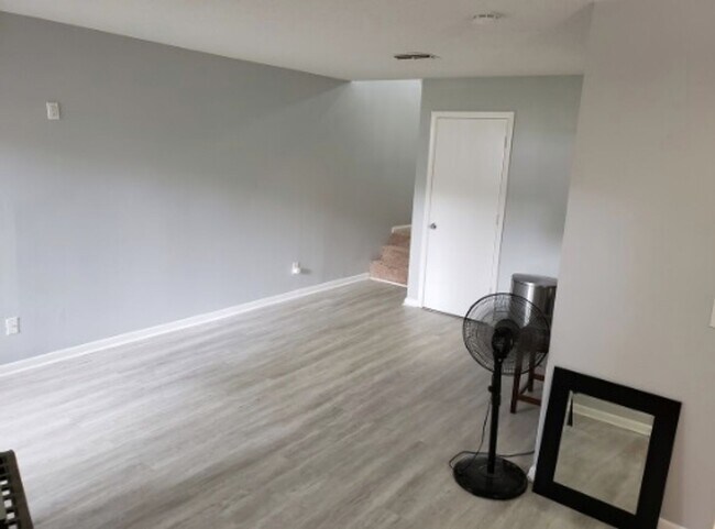 Building Photo - Move-In Ready 2 bedroom with attached Gara...