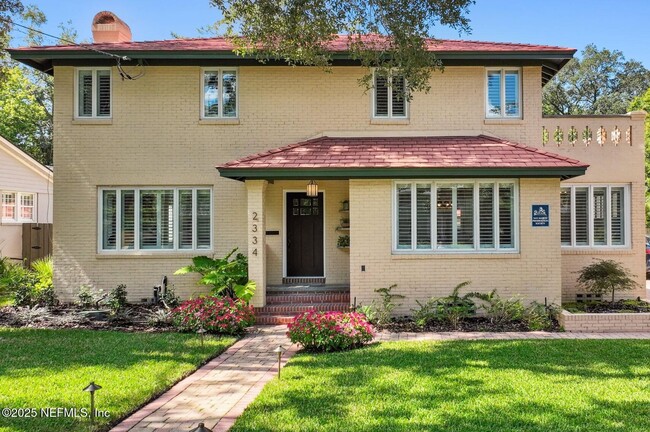 Foto del edificio - 2334 Broadmoor Ln