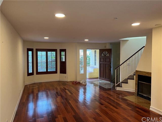 Foto del edificio - 421 N Chapel Ave