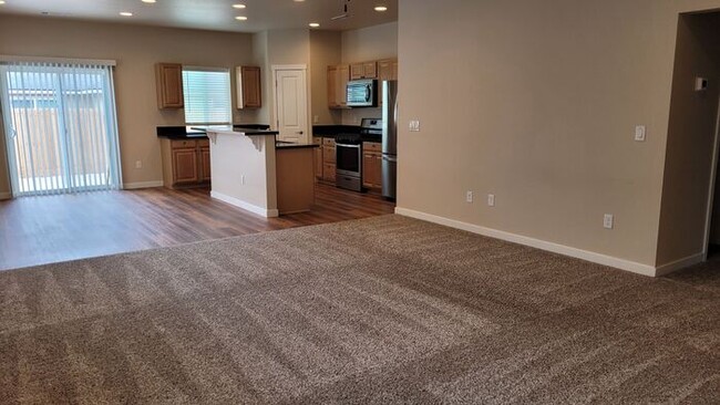 Building Photo - BRAND NEW 3 Bedroom Fernley Home