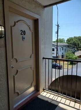 Foto del edificio - 910 Duncan Ln