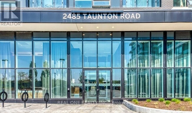 Building Photo - 2485 Taunton Rd