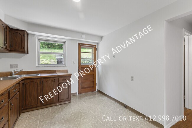 Foto del edificio - 120 E Garden Rd