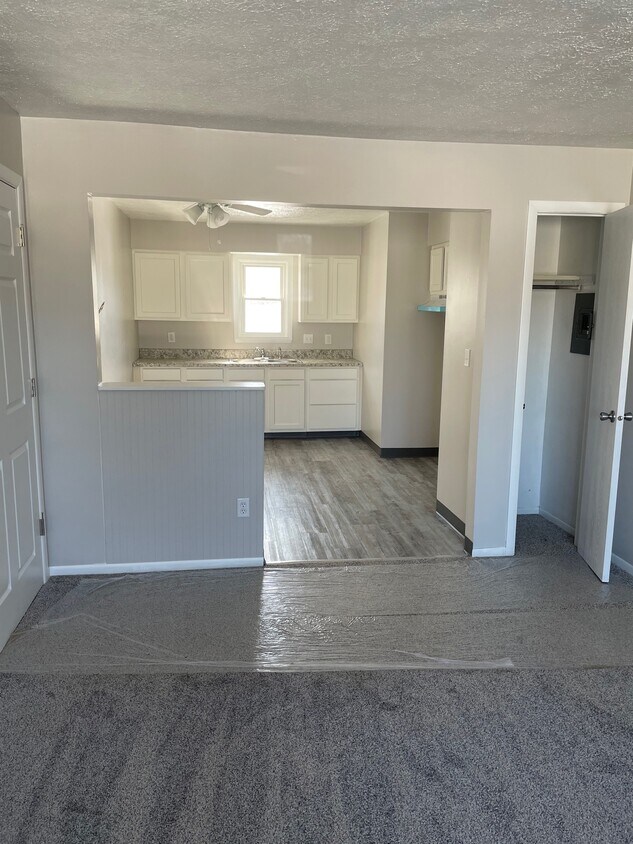 Foto principal - 5017 Winthrop Dr