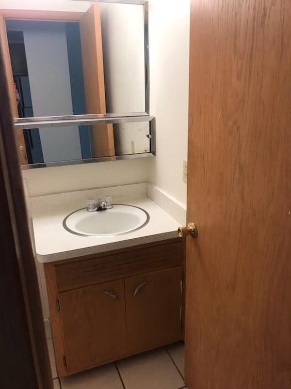 Building Photo - Cozy 1 Bedroom Apartment