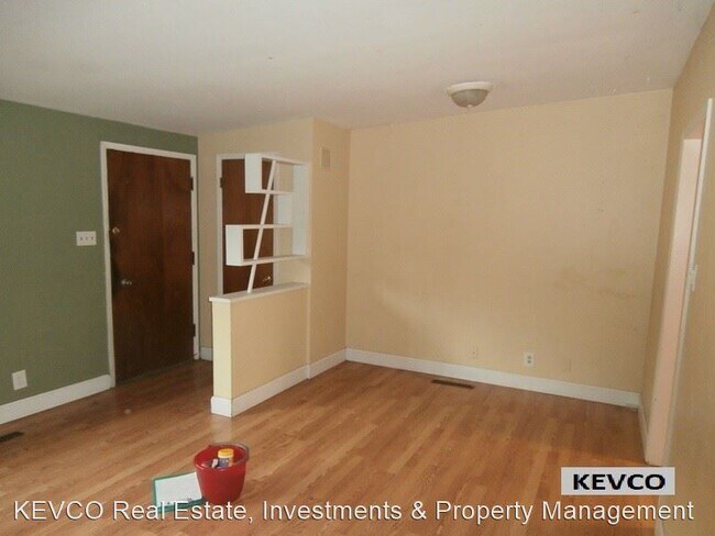 3 br, 1 bath House - 822 Balsam Ln photo'