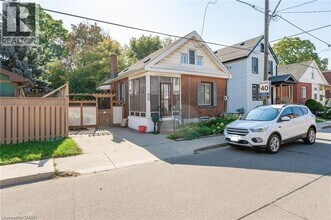 Building Photo - 252 Beechwood Ave
