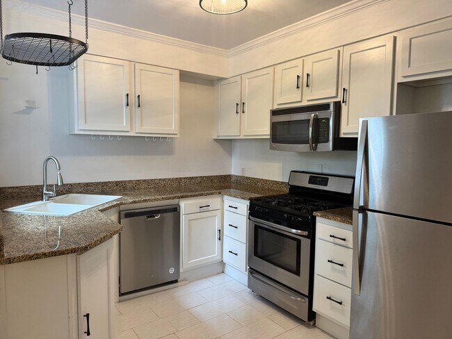 Foto del edificio - 305 Hurley Ave