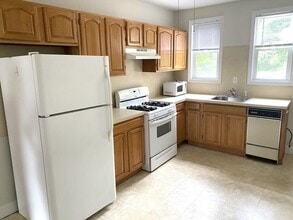 Building Photo - 1139 Beacon St