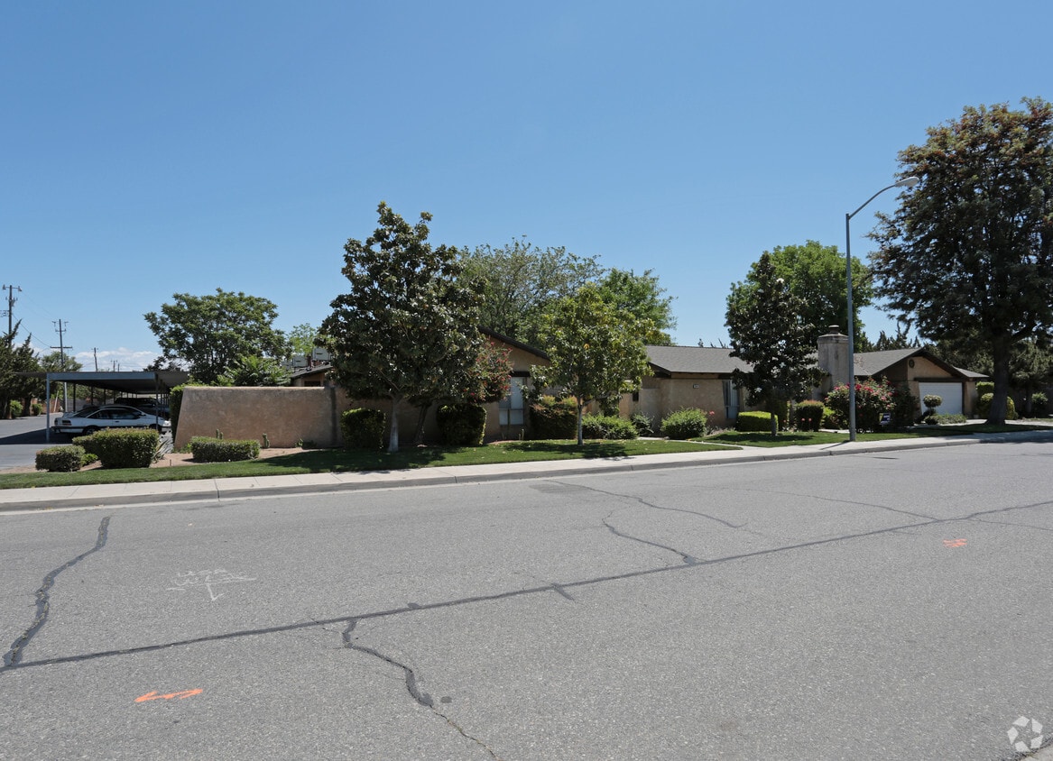 Building Photo - Music Ave. Apartments