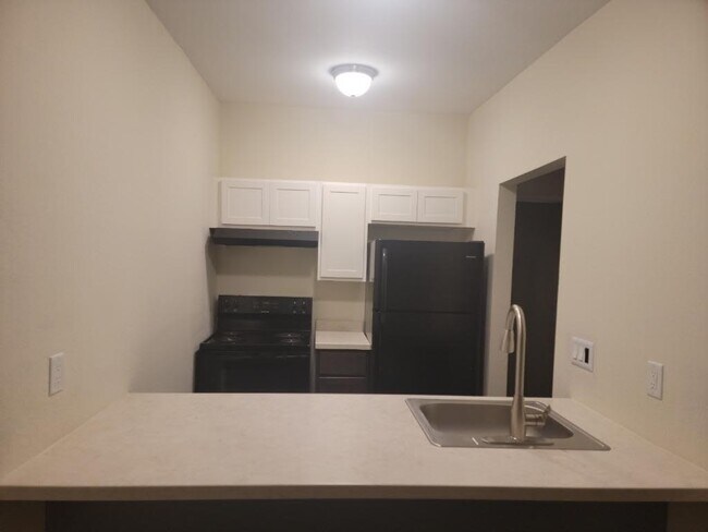 Foto del edificio - 250 N Carroll Dr