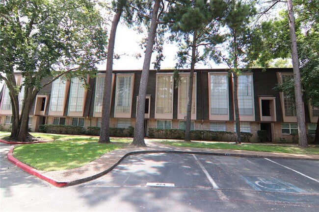 Building Photo - 12633 Memorial Dr