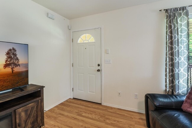 Building Photo - 9048 Pepperidge Ln SE