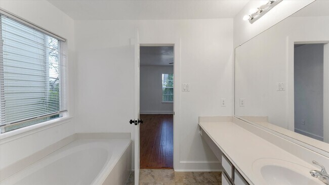 Foto del edificio - 3818 W Traditions Blvd