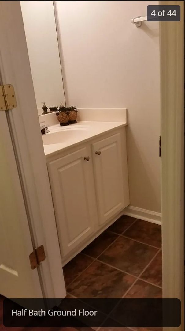 Building Photo - Spectacular Lake View Townhome in Alpharetta – 3 Bedrooms + Office | Available July 1, 2026
