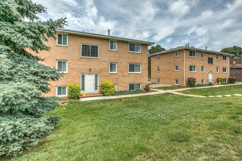 Primary Photo - 4676 Harrison St