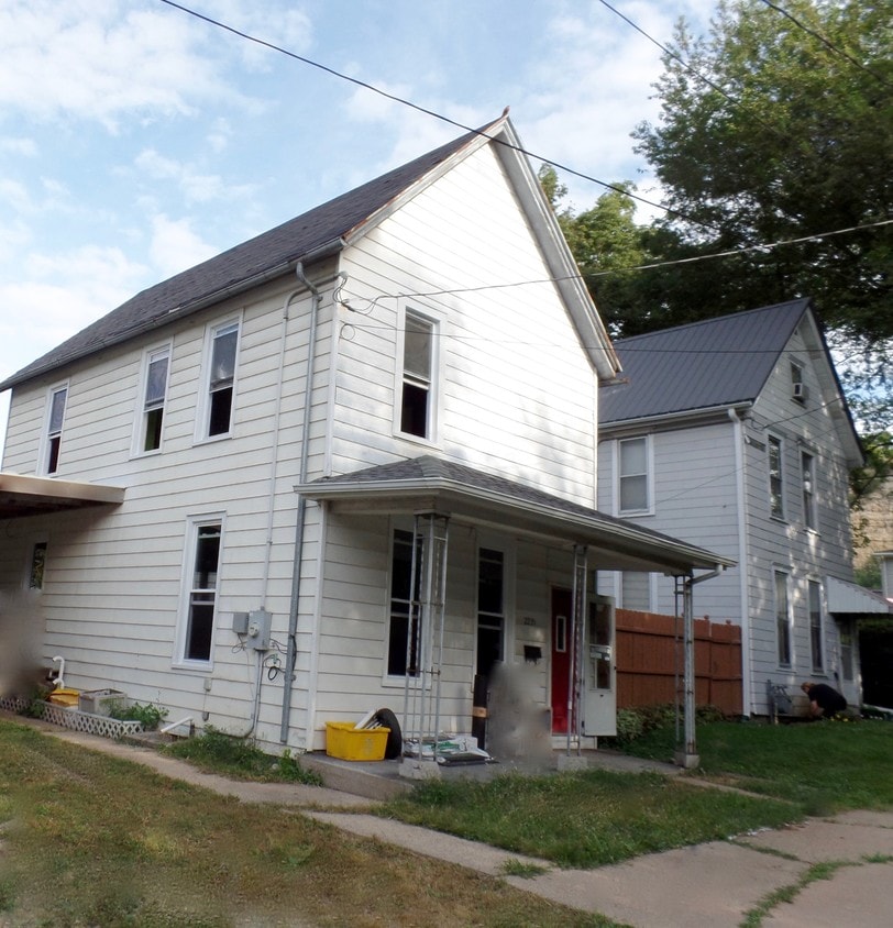 Primary Photo - 2235 Fuller Pl