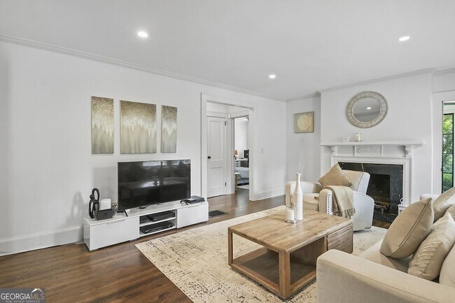 Foto del edificio - 2880 Alpine Rd NE