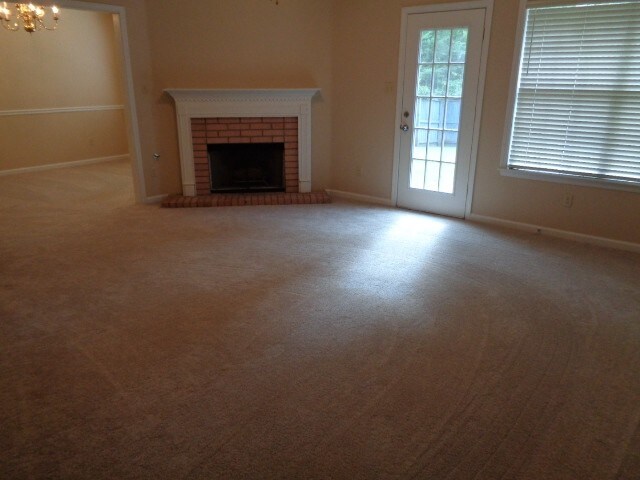Building Photo - 3015 Shadow Green Ln