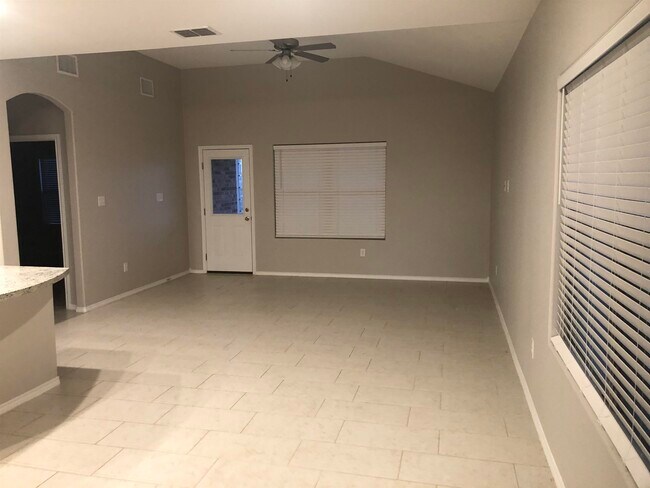 Building Photo - 1404 Sambar Lp