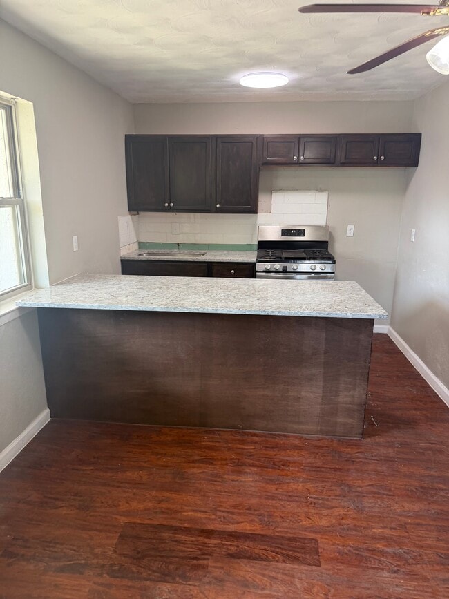 Photo - 857 Broadway Ave (Euless, TX) Apartment