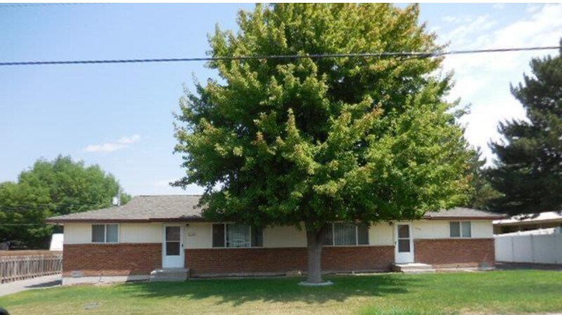 Primary Photo - 650 Eastland Dr