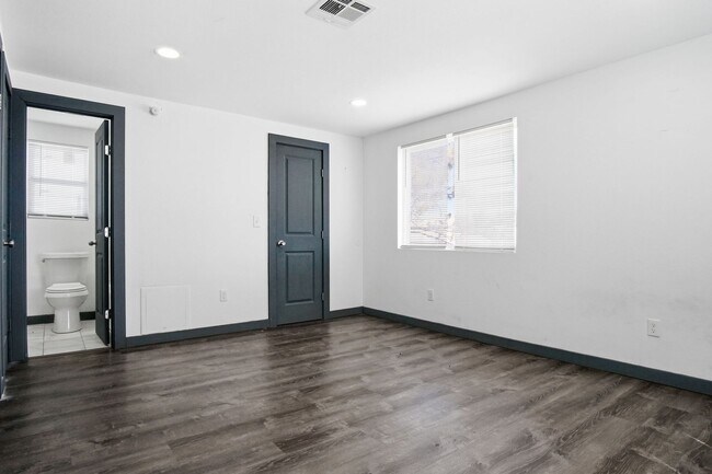 Foto del edificio - Beautiful 1 bedroom 1 bath apartment near SW 59!