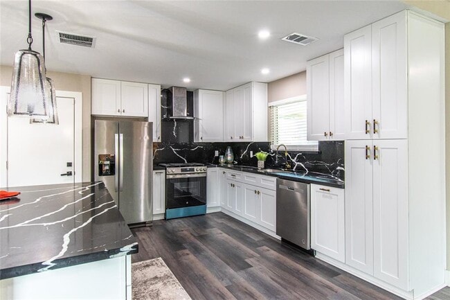 Building Photo - 3227 Westwick Dr